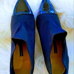 Black High Heels by Dana Buchman, Size 10 Med NEW